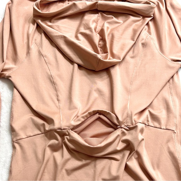 Fabletics Women’s Vada Hoodie size XS color Birchwood HOST PICK! - Picture 6 of 9